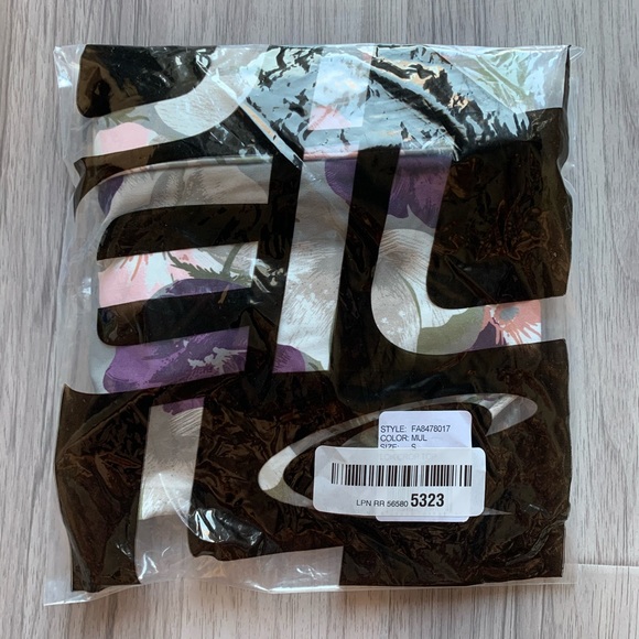 NWT O’Neill Lok Hybrid Active Bikini Crop Top - Picture 6 of 7